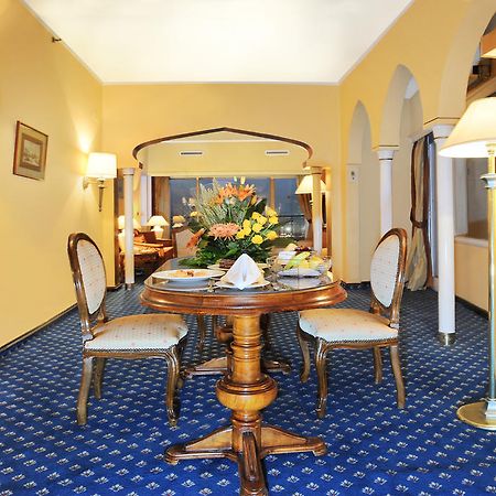 Shepheard Hotel Kaherah Dalaman gambar